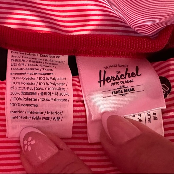 HERSCHEL Retreat Roll Call Peacoat & Woodland Camo Laptop Backpack - Picture 11 of 16